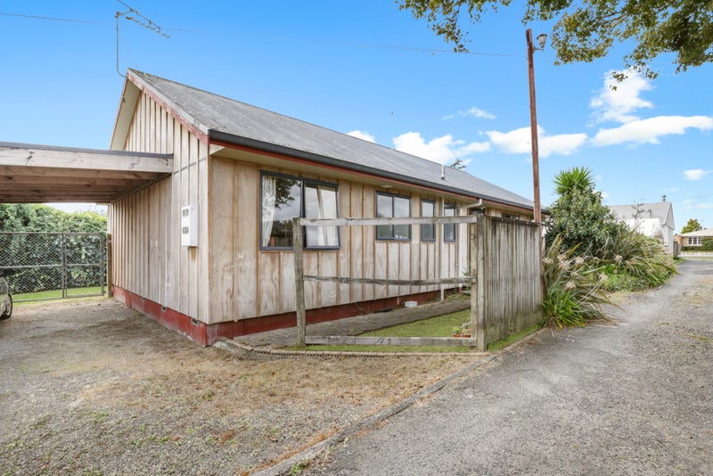 17A Morrison Crescent, Glenview, Hamilton - Carousel 1