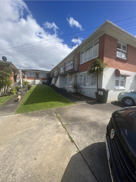 7/47 Bracken Avenue, Takapuna, Auckland - Carousel 1