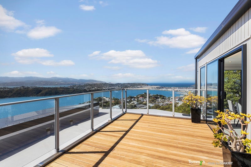 2/25 Thane Road, Roseneath, Wellington - Carousel 2