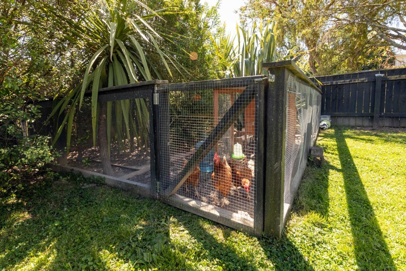 82 Thomas Street, Stokes Valley, Lower Hutt - Carousel 24