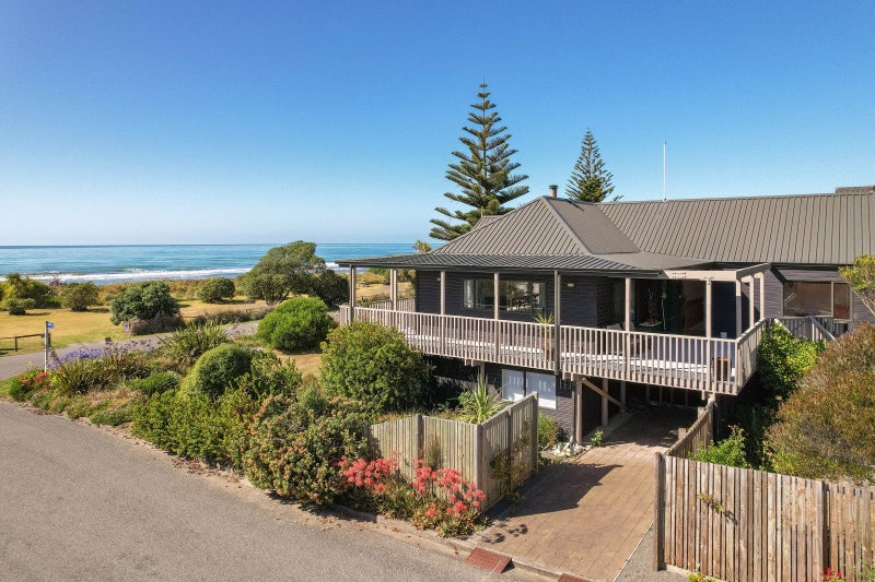 1 Buxton Place, Gore Bay, Cheviot - Carousel 1
