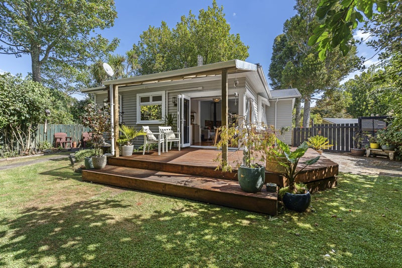 15A Sycamore Grove, Lower Vogeltown, New Plymouth - Carousel 2