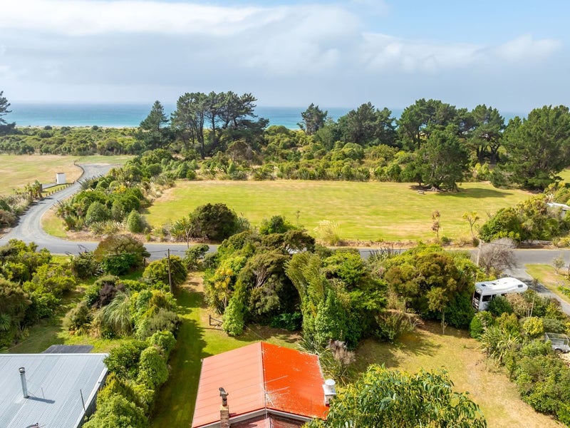22B Allans Beach Road, Portobello, Dunedin - Carousel 2