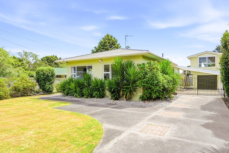 15 Raine Street, Whanganui East, Whanganui - Carousel 1