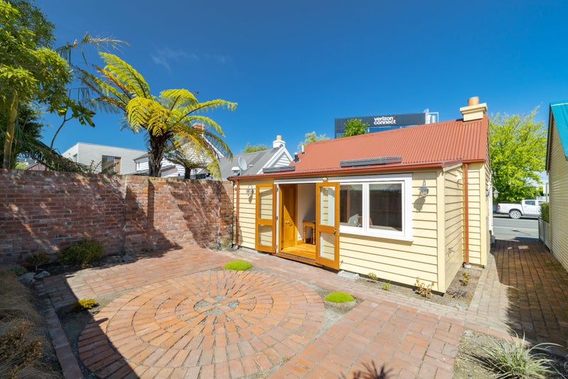 406 Montreal Street, Christchurch Central, Christchurch - Carousel 21