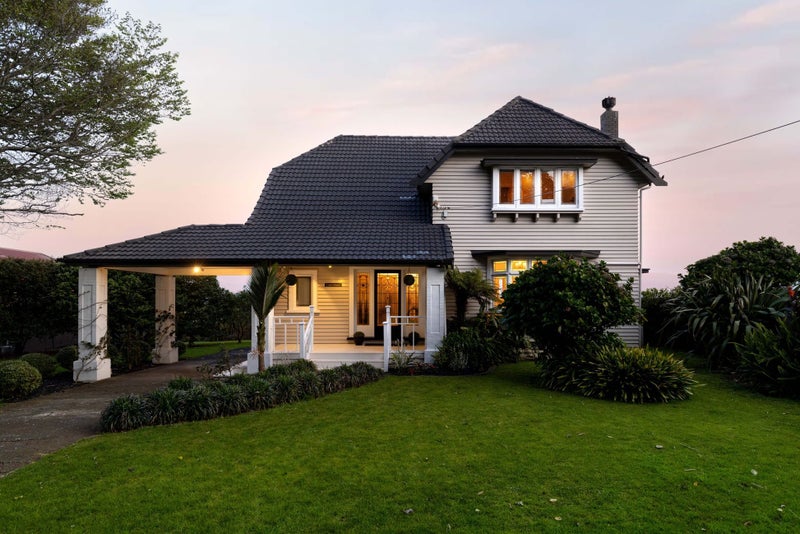 30 Court Crescent, Panmure, Auckland - Carousel 1