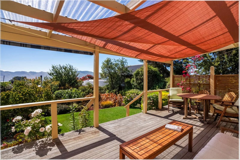 8B Te Papau Crescent, Diamond Harbour, Diamond Harbour - Carousel 2
