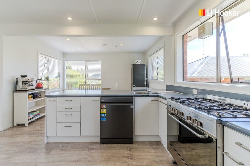 19 Koremata Street, Green Island, Dunedin - Carousel 2