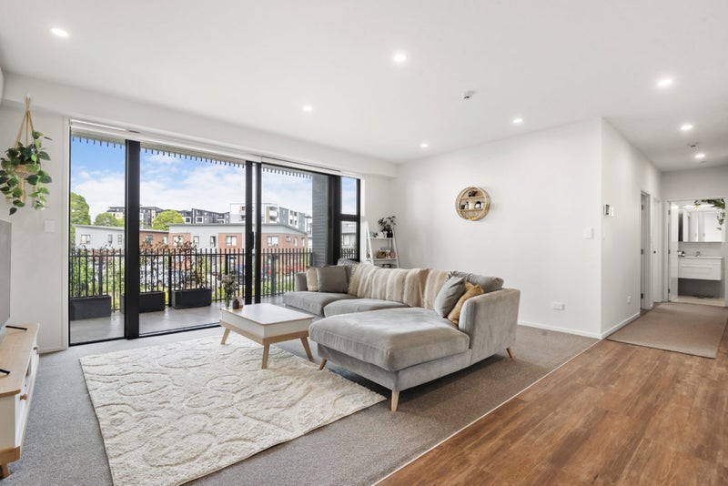 102/38C Fraser Avenue, Northcote, Auckland - Carousel 1