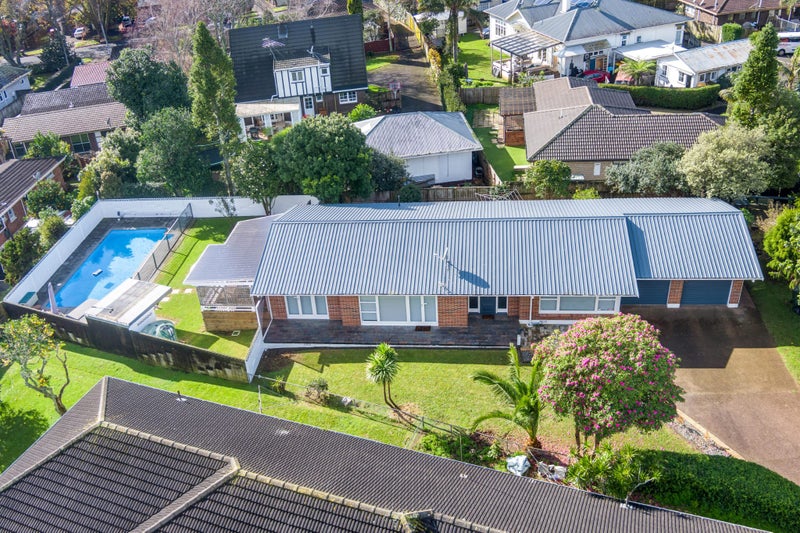 30 Grande Vue Road, Papatoetoe, Auckland - Carousel 1