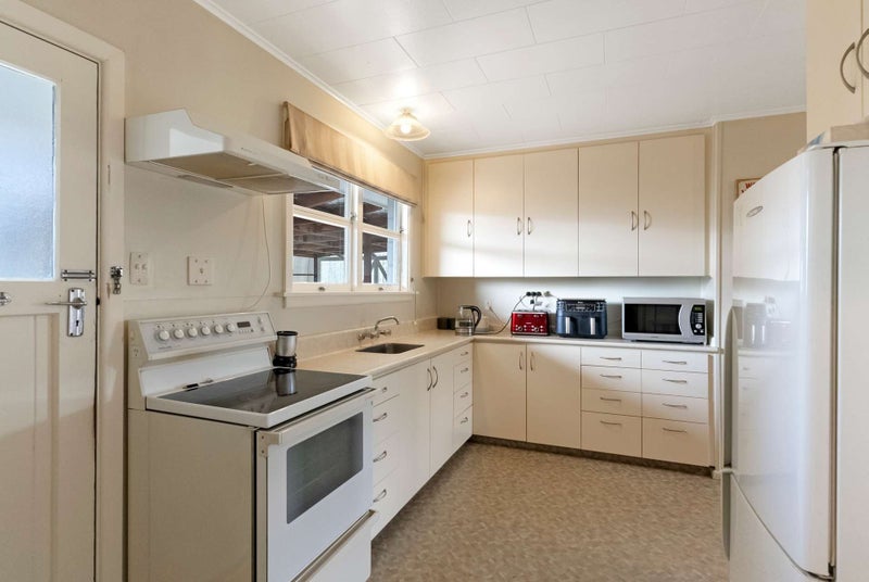 242 Dobson Street, Hampstead, Ashburton - Carousel 2