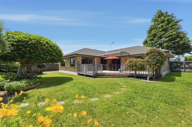 7 Burnt Oak Drive, Pyes Pa, Tauranga - Carousel 2