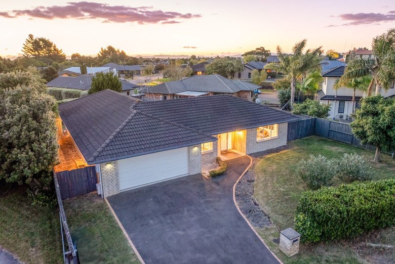 4 Gracefield Place, Huntington, Hamilton - Carousel 1