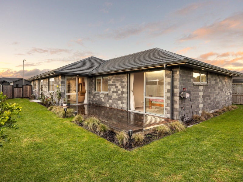 9 Kowaro Street, Rototuna North, Hamilton - Carousel 2