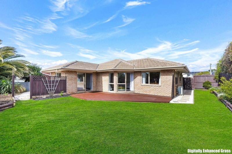 21B Pine Avenue, New Brighton, Christchurch - Carousel 1