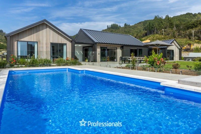 478 Katherine Mansfield Drive, Blue Mountains, Upper Hutt - Carousel 2