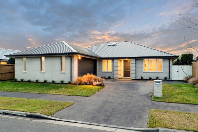 16 Bamber Crescent, Halswell, Christchurch - Carousel 1