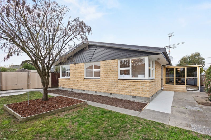 1/9 Ruru Road, Linwood, Christchurch - Carousel 1