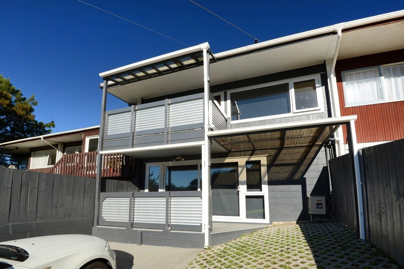 4/2 Bentley Avenue, Glenfield, Auckland - Carousel 1