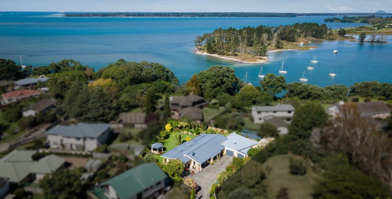 216 Tanners Point Road, Tanners Point, Tahawai - Carousel 2