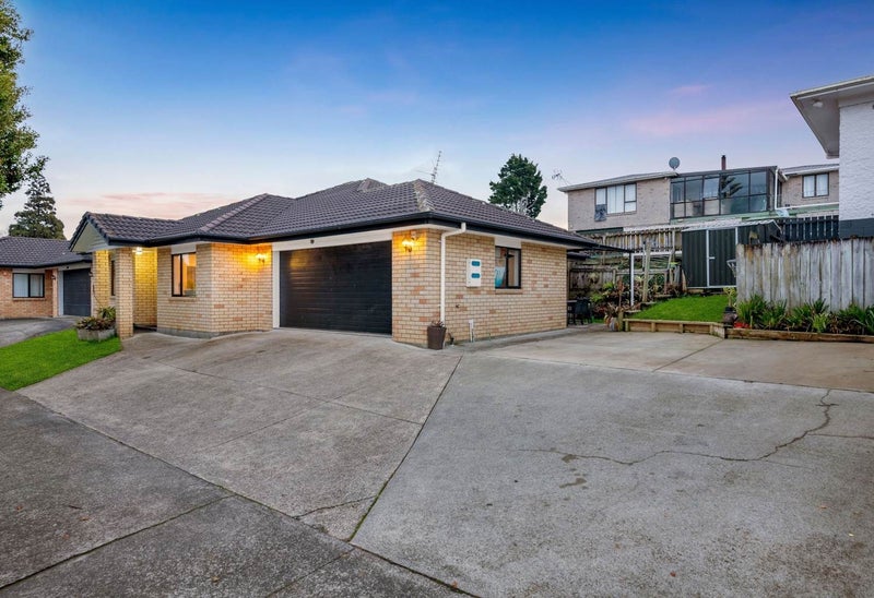 18A Christmas Road, Manurewa, Manukau City, Auckland - Carousel 1