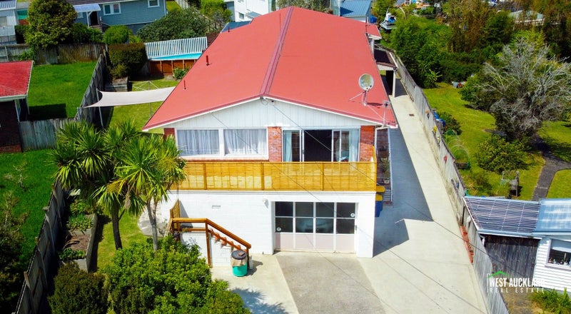 24 Sherwood Avenue, Te Atatu South, Auckland - Carousel 1