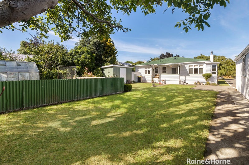 19 Oxford Street, Martinborough - Carousel 1