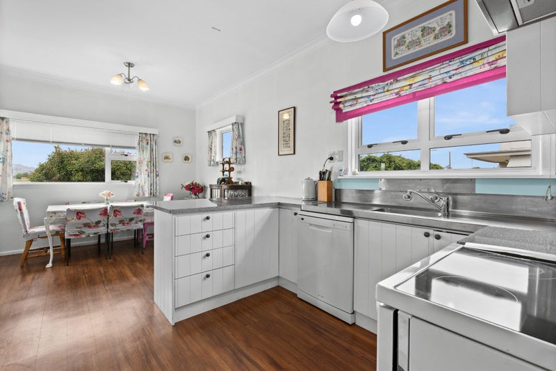 905 Southland Road, Raureka, Hastings - Carousel 2