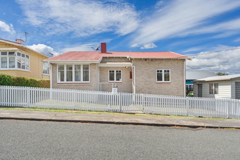 32 Hardington Street, Onehunga, Auckland City, Auckland - Carousel 2