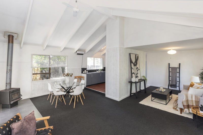 22 Larnach Street, Waimairi Beach, Christchurch - Carousel 1