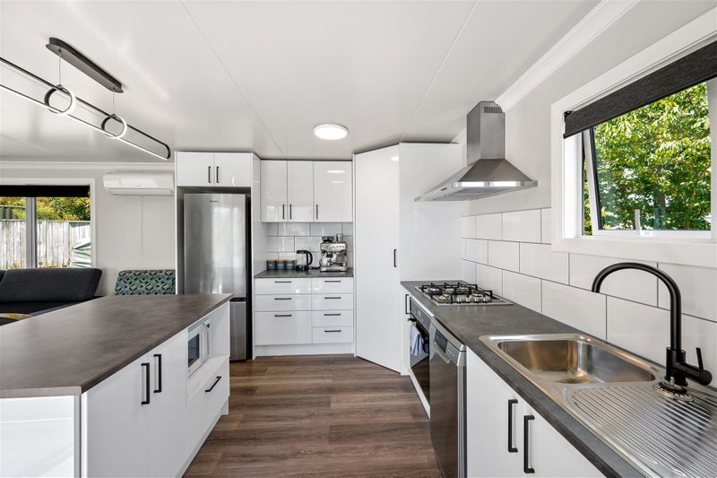 11 Ruataniwha Drive, Collingwood - Carousel 2