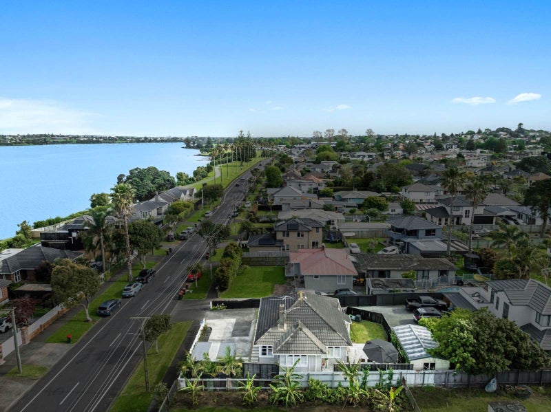 197 Riverside Avenue, Point England, Auckland - Carousel 24