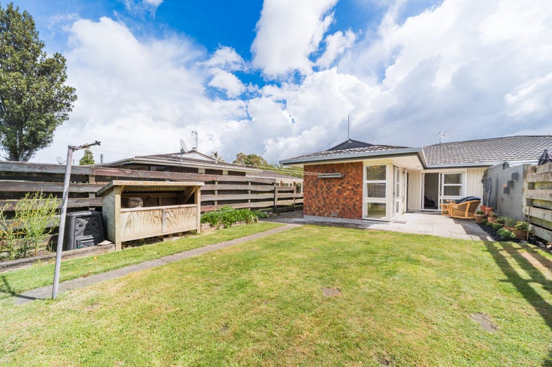 22 Erin Street, Hokowhitu, Palmerston North - Carousel 2