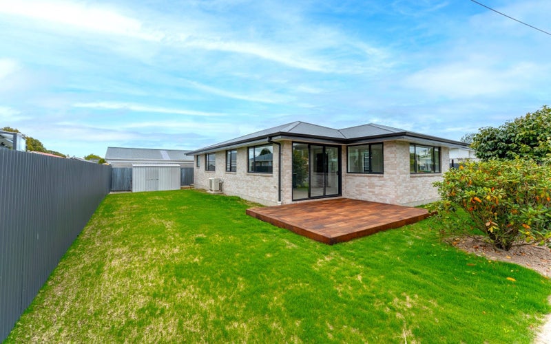 76 Rayner Street North, Temuka, Temuka - Carousel 2