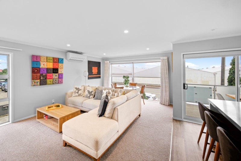 1/180 Hyderabad Road, Ahuriri, Napier - Carousel 1