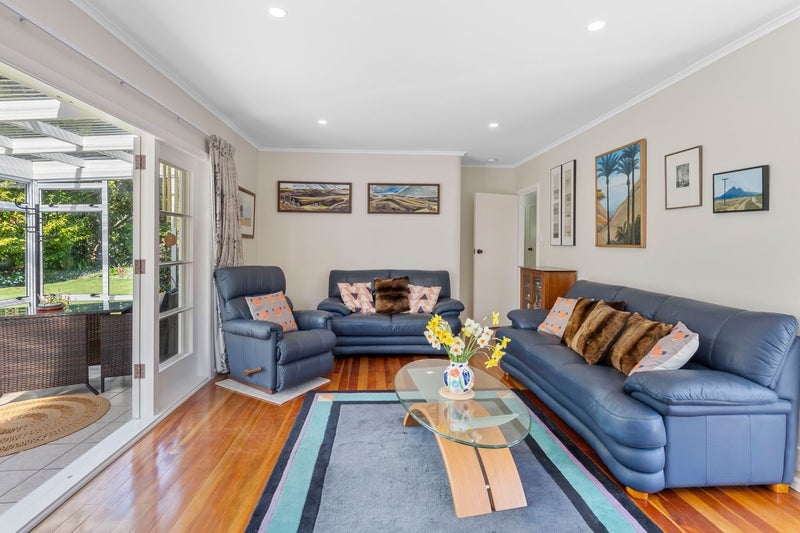 17 Rata Street, Waikanae - Carousel 2