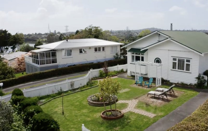 33 Koromiko Street, New Lynn, Auckland - Carousel 31