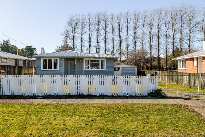 16 Hamilton Street, Pahiatua - Carousel 1
