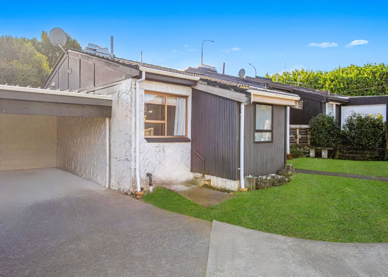 3/550 Glenfield Road, Glenfield, Auckland - Carousel 1