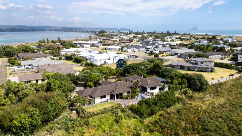 10 Motutere Place, Ohope - Carousel 1