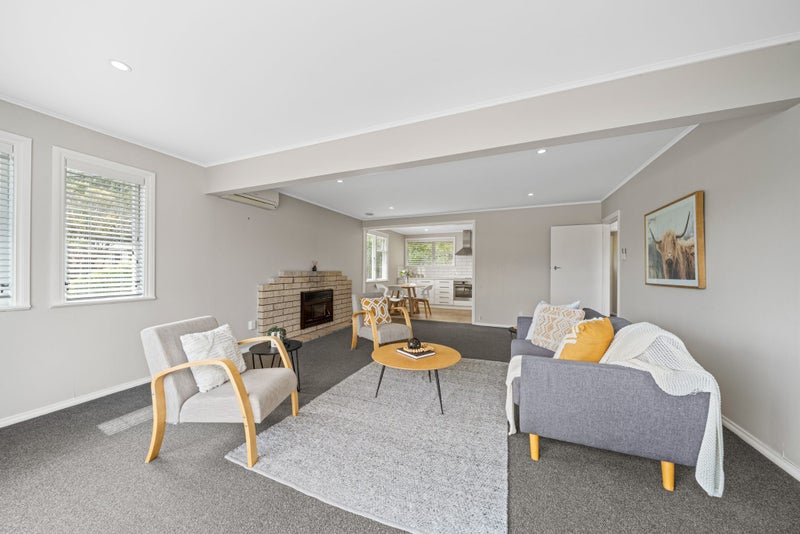 21A Dorset Grove, Cannons Creek, Porirua - Carousel 2