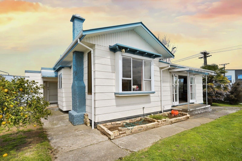 64 Cook Street, Hamilton East, Hamilton - Carousel 2