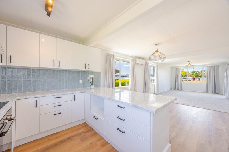 45 Caernarvon Drive, Flaxmere, Hastings - Carousel 2