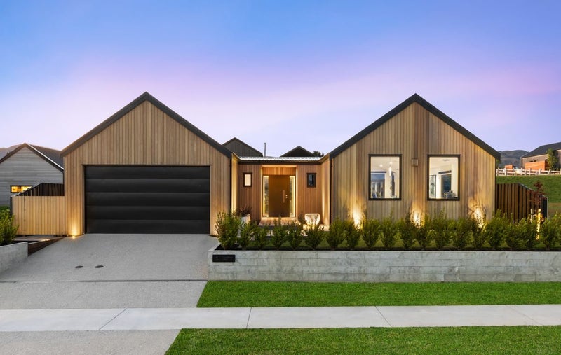 5 Cambrian Street, Wanaka - Carousel 2