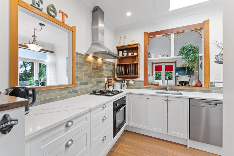 2/10 Tamatea Road, Taupō - Carousel 2