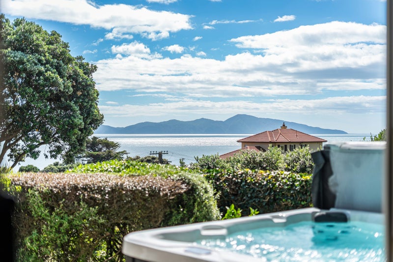 16 Paneta Street, Paekakariki - Carousel 1
