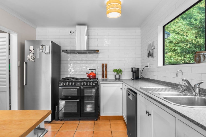 767 Gladstone Road, Gladstone - Carousel 2