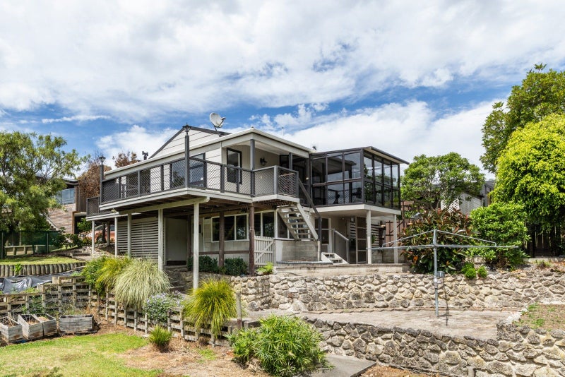 21 Tauroa Road, Havelock North, Havelock North - Carousel 18