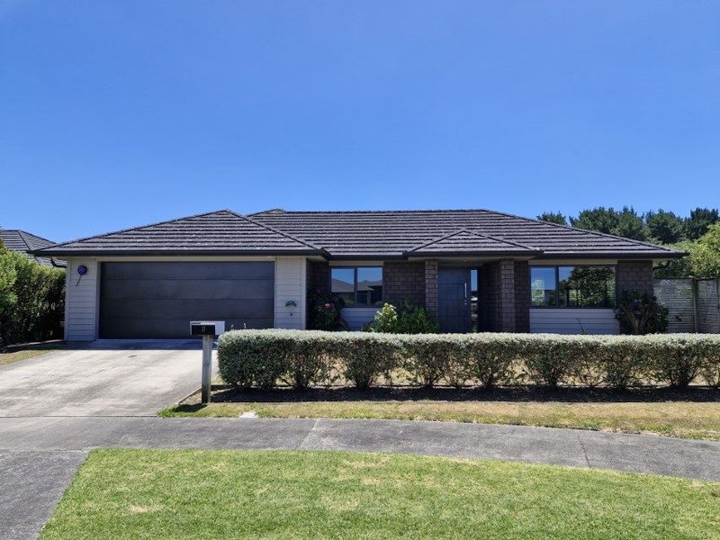 11 Wentworth Lane, Waiwhakaiho, New Plymouth - Carousel 1