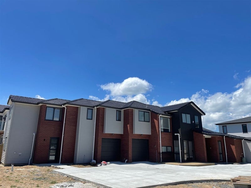 17 Repehina Road, Flat Bush, Auckland - Carousel 1